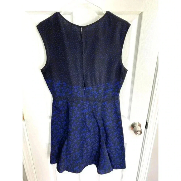 Urban Outfitters I L - Picture 4 of 5